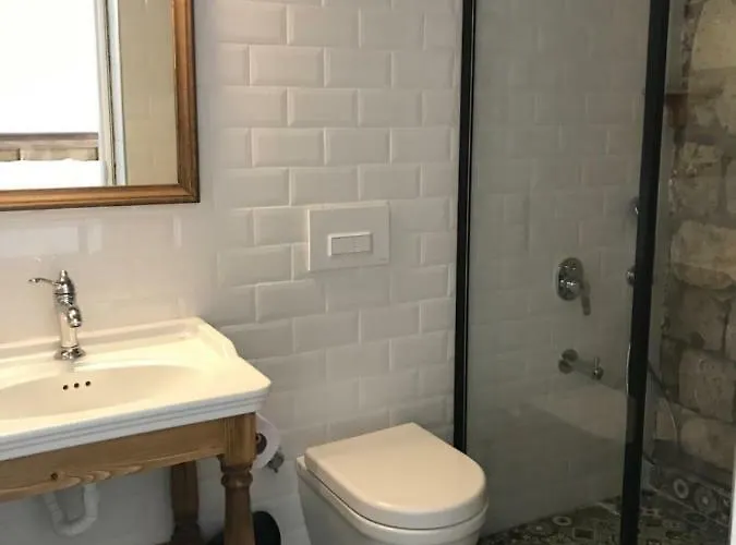 Oda ve Kahvaltı Bade Alacati